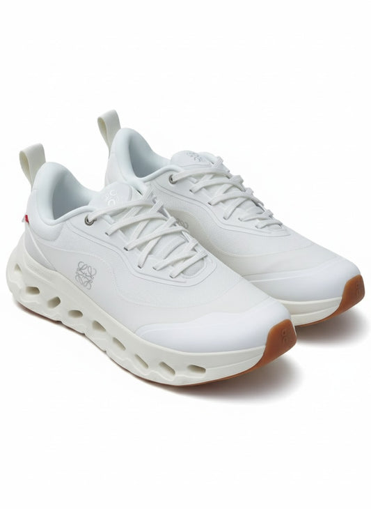 White On Cloudtilt Sneaker