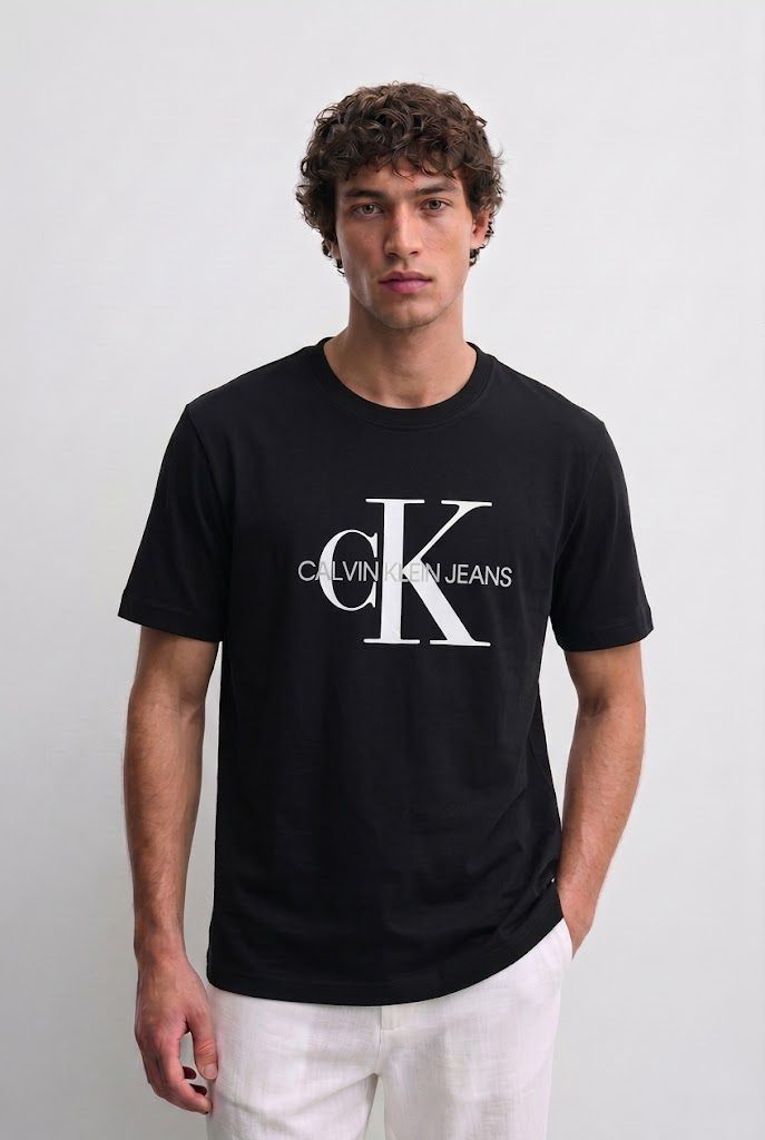 Black Calvin Klien T-shirt