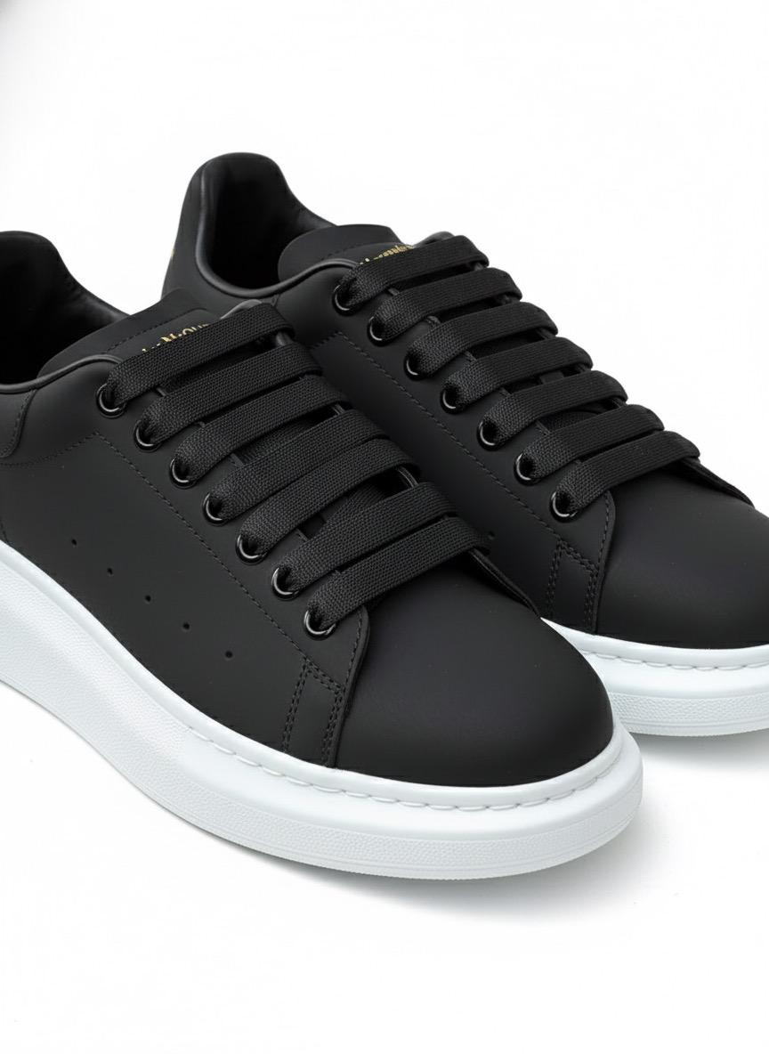 Black & White Alexander McQueen Sneaker
